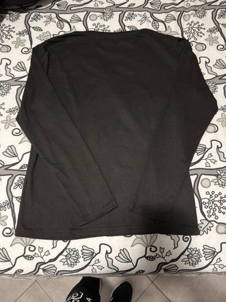 Maglia orsacchiotto con cappellino rosso