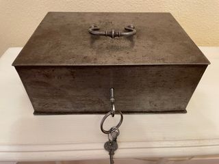 Caja de caudales antigua de 1900