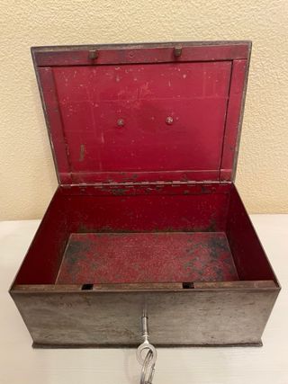 Caja de caudales antigua de 1900