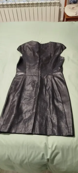 Vestido de piel negro