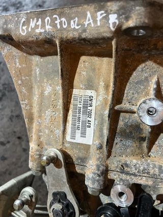 Caja de cambios Ford GN1R7002AFB