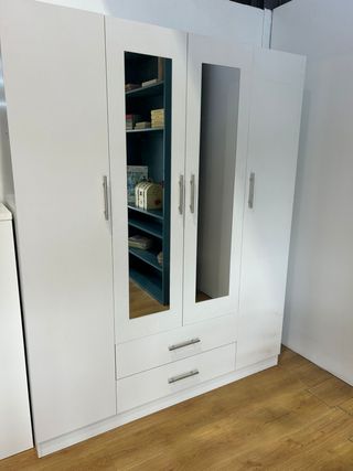 Armario 4 puertas espejo y 2 cajones