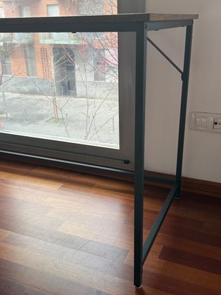 Escritorio madera y metal