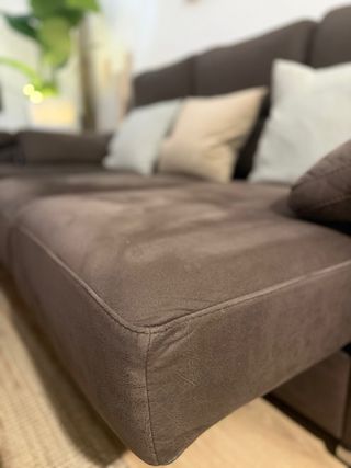 Conjunto de sofás en color chocolate solo dos años