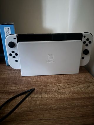 Nintendo Switch OLED + Scheda MicroSD 256GB