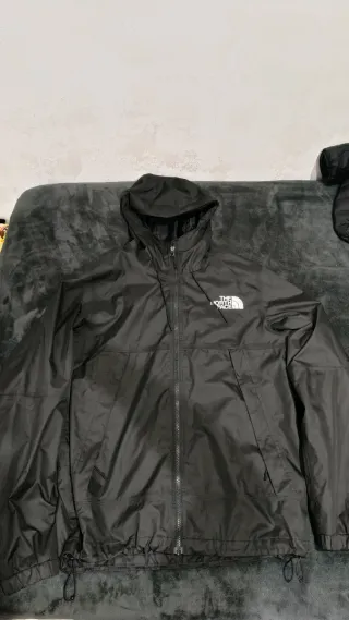 Chaqueta cortavientos The North Face impermeable