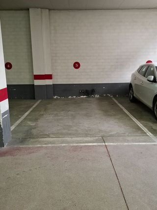 Garaje en alquiler en Jaca