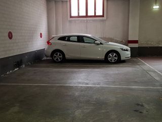 Garaje en alquiler en Jaca