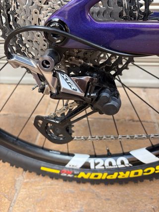 Canyon Lux  CFR World Cup M