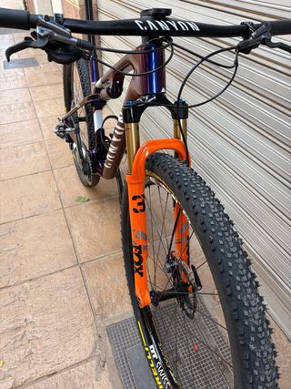 Canyon Lux  CFR World Cup M