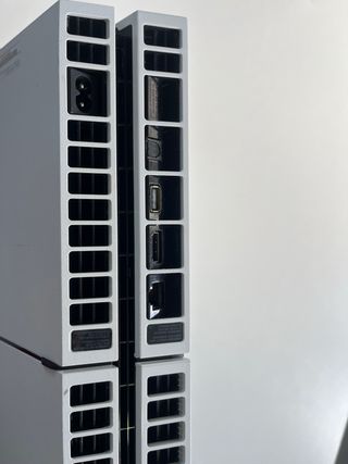 PS4 Edición Destiny 500GB Blanca y Dorada