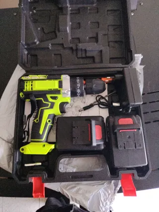 Taladro Inalámbrico 28V con Maletín