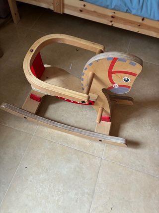 Caballito balancín de madera