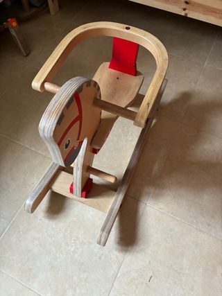 Caballito balancín de madera
