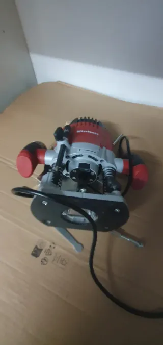 Fresadora Einhell Roja y Gris