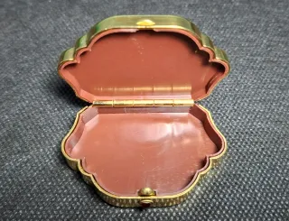 Pastillero con camafeo