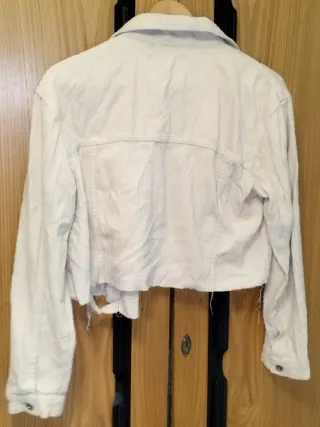 Chaqueta de pana cropped Stradivarius Talla M