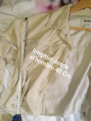 Chaqueta de pana cropped Stradivarius Talla M