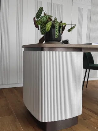 Mesa de oficina moderna