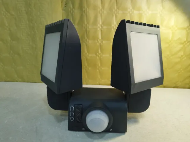 Proyector LED Doble Negro