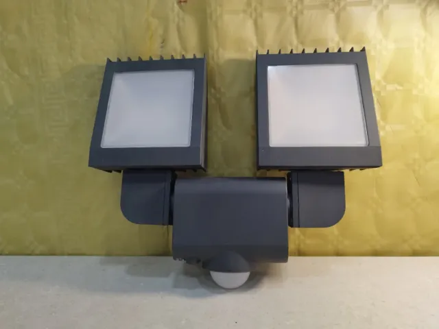 Proyector LED Doble Negro