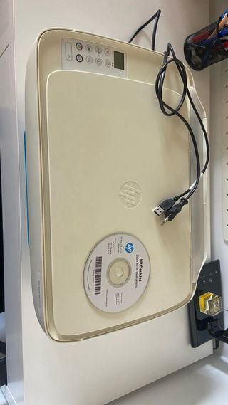 Impresora Escáner Beige y Blanca