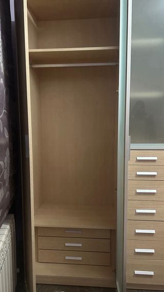 Armario modular madera y cristal