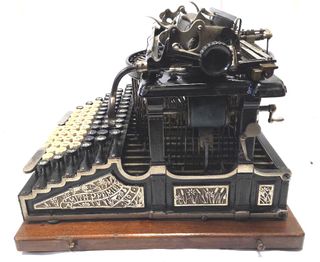 Máquina de escribir antigua Smith Premier 1