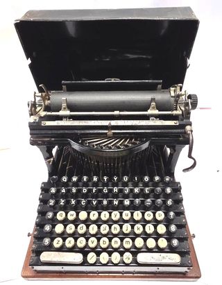 Máquina de escribir antigua Smith Premier 1