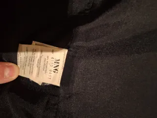 Americana larga tipo levita  Negro Mango