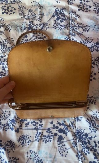 Bolso pequeño de hombro marrón