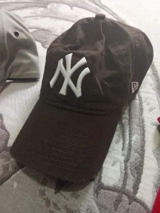 Gorra New Era NY Marrón