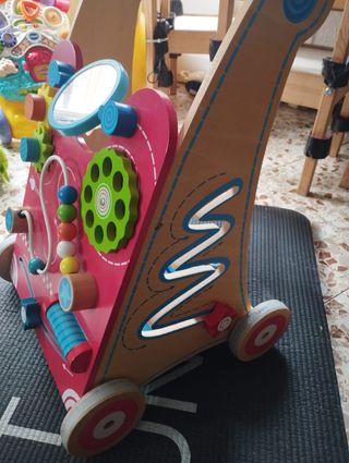 Correpasillos y Andador de Madera