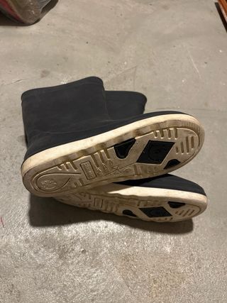 Botas de agua negras y beige