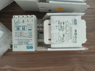 CONJUNTO de Equipos para lámparas halogenuro met.