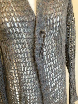 Cardigan lungo traforato grigio