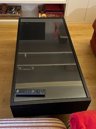 Mesas centro y otra de rincón.