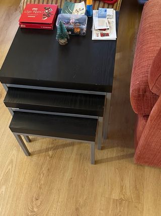 Mesas centro y otra de rincón.