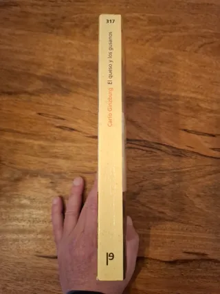 El queso y los gusanos: El cosmos según un moli...