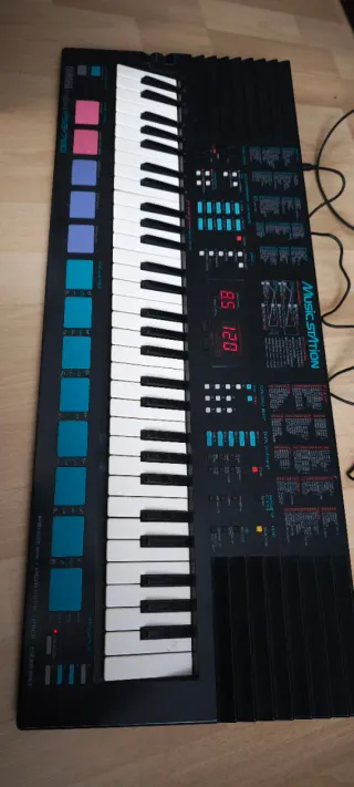 Yamaha Portasound PSS-780