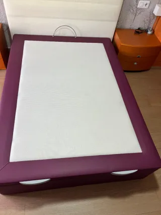 Canapé cama tapizado morado