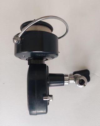 Carrete de pesca Mitchell 408