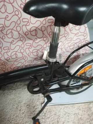 Bicicleta plegable negra