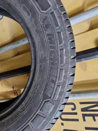 Vendo 1 Neumáticos de Furgón en perfecto estado