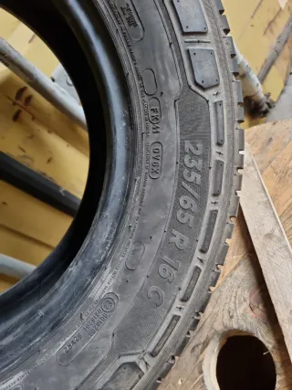 Vendo 1 Neumáticos de Furgón en perfecto estado