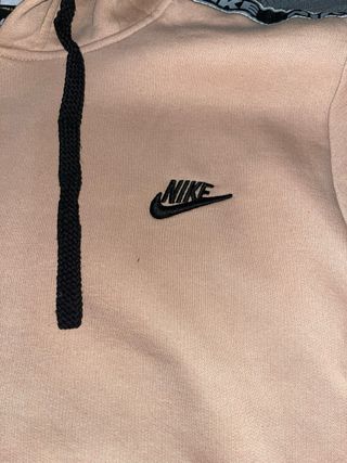 Sudadera Nike beige con logo