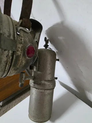 Lámpara de carburo antigua