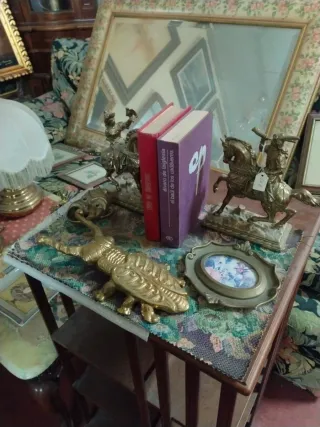 Muebles antiguos madera sin usar