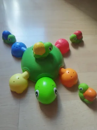 Juguete de baño tortuga con crías
