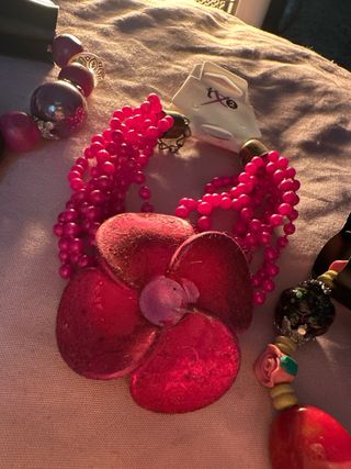 Pulseras de cuentas azules y turquesas